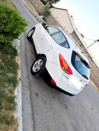 توسان ٢٠١٢ خليجي بدون صبغ   كارت بلنيد بارد الباب الخلفي رصعه بل جنطه ...