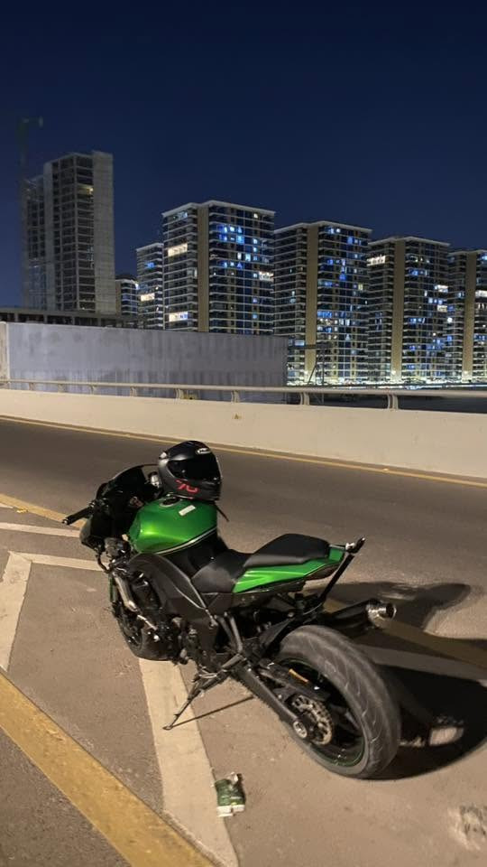 سلام عليكم كاوسكي زت الف سياحي 2016 z1000 sx دراجه مكينه مكفوله كير مكفول دراجه عليها برمجه بلاديه باك فاير عليه اكزوز ارو سستم كامل تيتانيوم اكزوز نقص  كفر صفح فقط نضافه الكفرات باقيه 75 بلميه وبيه طعجه بلتانكي جايه من بره هيج يعني مابيها حادث هنا دراجه مال جناي ماشيه 28 الف اوراق مكاتبه اكفلك كلشي مكان الدراجه بغداد سعره ٣٥ بيه مجال للشراي ***********
