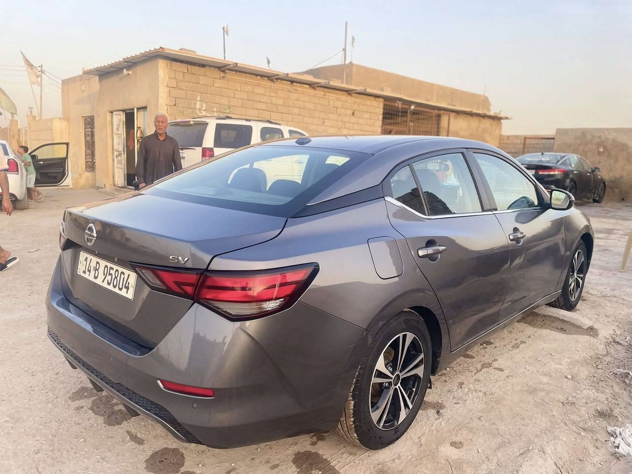 السلام عليكم نيسان سنتر الموديل 2022 sv
السياره وارد امريكي ضربه اماميه 
السعر 125 ورقه 
للتفاصيل الاتصال 
***********
