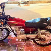 دراجه للبيع اوراق اصولي السعر 450  تواصل 07812774365