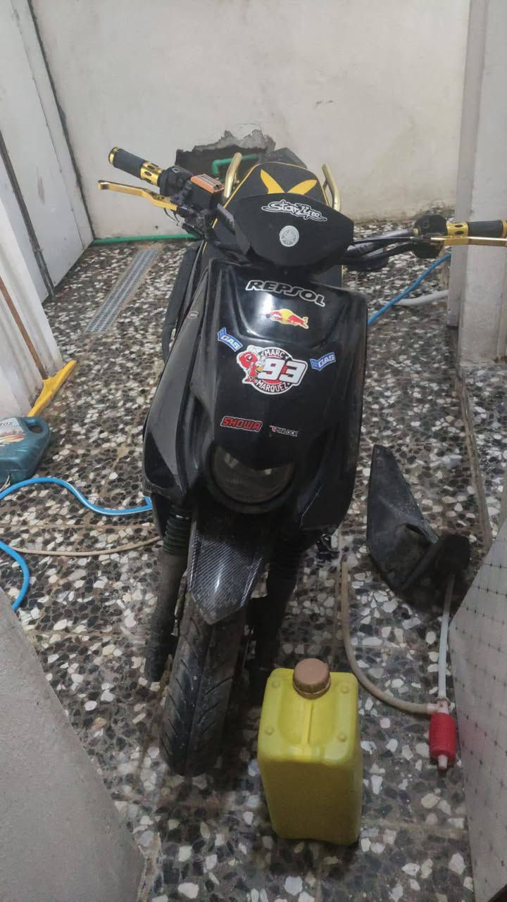 سلام عليكم دراجه سكنس  جبلي للبيع مزود نضافه٩٠٪ أو مراوس بشمعه أو لد.  ***********
