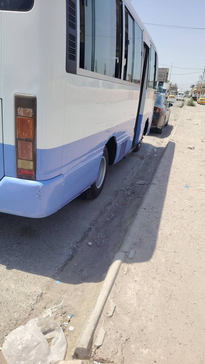 السلام عليكم كوستر نسيان ٢٠٠٢ للبيع تخم تاير مكينه كير اكسن كله شرط حداديه اربع ويلات اكلج جديد جاهزه من كلشي ماعده تبريد عوزها كمبريسر وراديترات مصفره هيئه ومرور الأبيض كله مكفول بس الازرك بيه قطعتين صبغ 
السعر ١١٥ بيها مجال مكاني سماوه
***********
