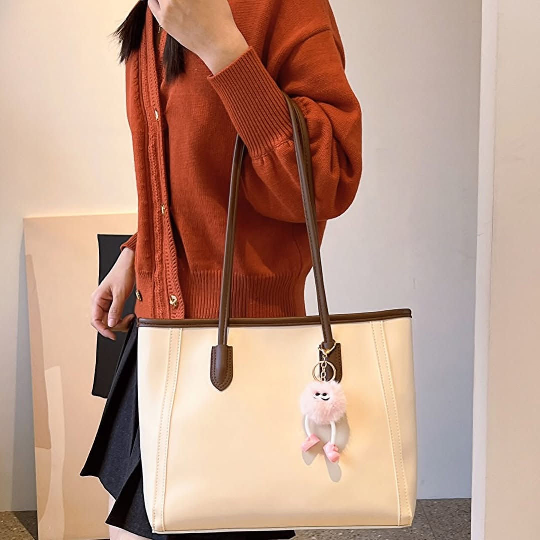حقيبة جلد لطيفة🐝💐
السعر :10 الف 🌸
القياسات :27*37 cm 🩷


**إذا كنت صاحب هذا الإعلان وتريد حذفه لأي سبب، رجاءا أرسل رسالة إلى الدعم الفني**