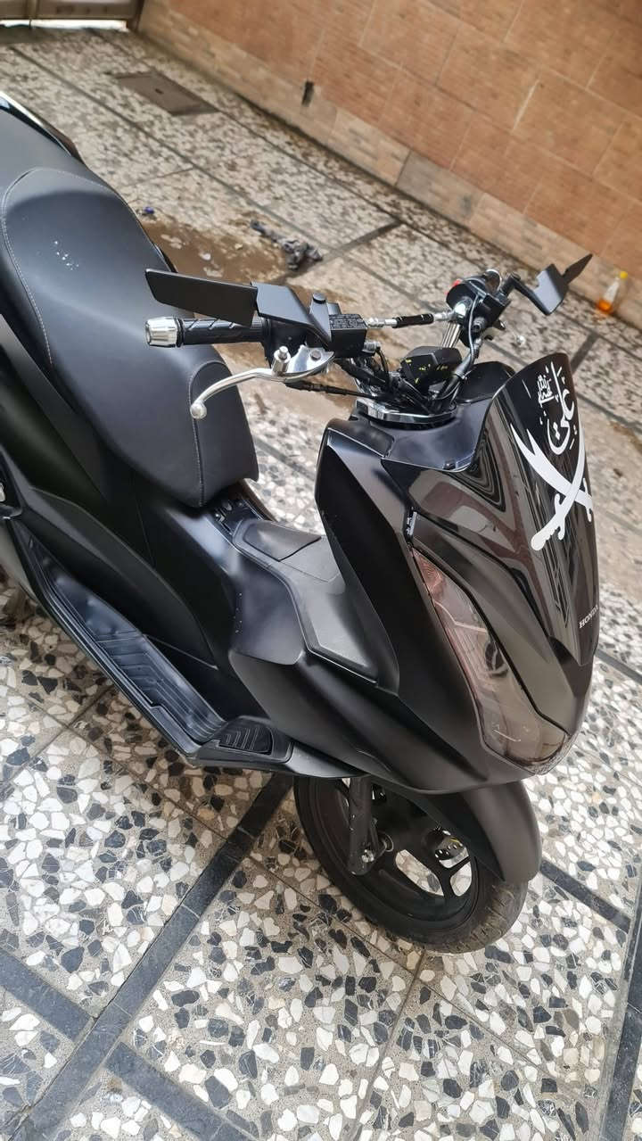 دراجه pcx جيل 4 دراجه خير من الله  بانزين كله محسن
دهن ايضاً مؤتل دراجه بلاديه
ماشيه 50
للبيع 
بغداد البلديات  
***********
