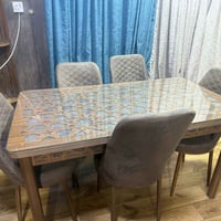 ميز طعام • ٥ كراسي • بدون ضرر