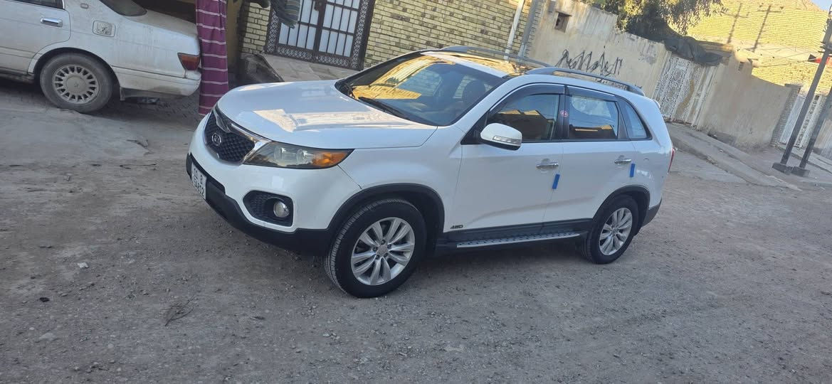 السلام عليكم سورنتو موديل 2010 كويتي
فول مواصفات
بانوراما قطعتين
 محرك 6 سلندر 7راكب
ماشيه 243
بصمه تشغيل
بصمه ابواب
 بصمه الصندوق لخلفي
لدواخل لونين 
كشنات جلد اصلي
وكرسي السائق كهرباء
يدات نيكل بلاد 
دفع رباعي
زراك لايت
لد امامي 
لد خلفي
حساس خلفي 
 تدفئه تبريد 3 قطع تبريد اشاير بلمري مري شفط
تبريد بيانو لمس تحكم  منفصل لعبري ولسايق
شاشه وكامره 
تحكم ستيرن
تحكم سرعه 
هاند بريك رجل 
جام اوتو 
مرئي الوسط تعتم  تايرات جديده
 لسياره مكفوله ما عدا باردات بسيطه  والسونار موجود بلمنشور 
رقم بغداد وبسمي
العنوان ميسان 
السعر 160 وبيه مجال قليل  ***********
