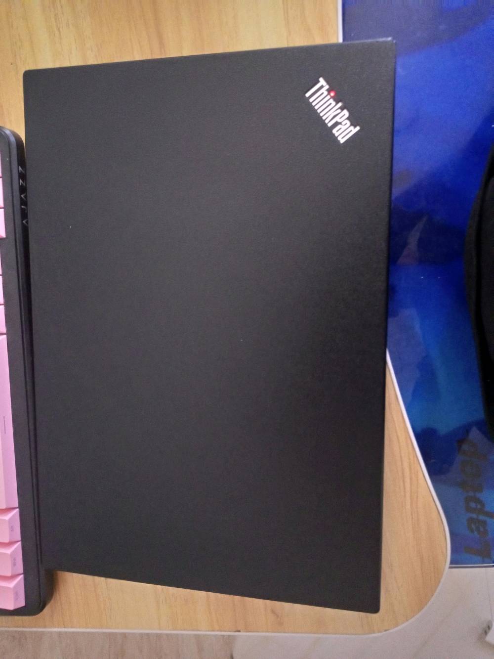 لابتوب lenovo thinkpad T495s
مواصفات:
Ryzen 5 3600u 

Vega 8 1gb vram وتكدر 2gb 

Ram ddr4 8gb 2400MHz

Screen 14 inch 60hz 
Windows 10 pro مفعل
سعر400الف
عنواني كربلاء ماكو توصيل 
تلفوني ***********
