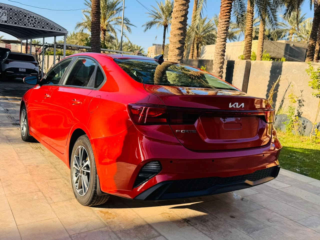 فورتي وارد امريكي
موديل 23
بدون رقم 
حادثه قبق صندوق وبارد بالجاملغ فقط
بجم كبس وبدون ايرباك
مكان سياره بابل 
***********
