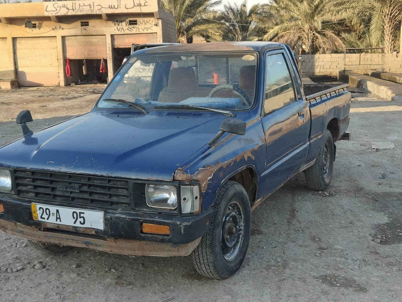 السلام عليكم سياره للبيع موديل 85رقم مميز مكلف بلنشر للانتصال ***********
