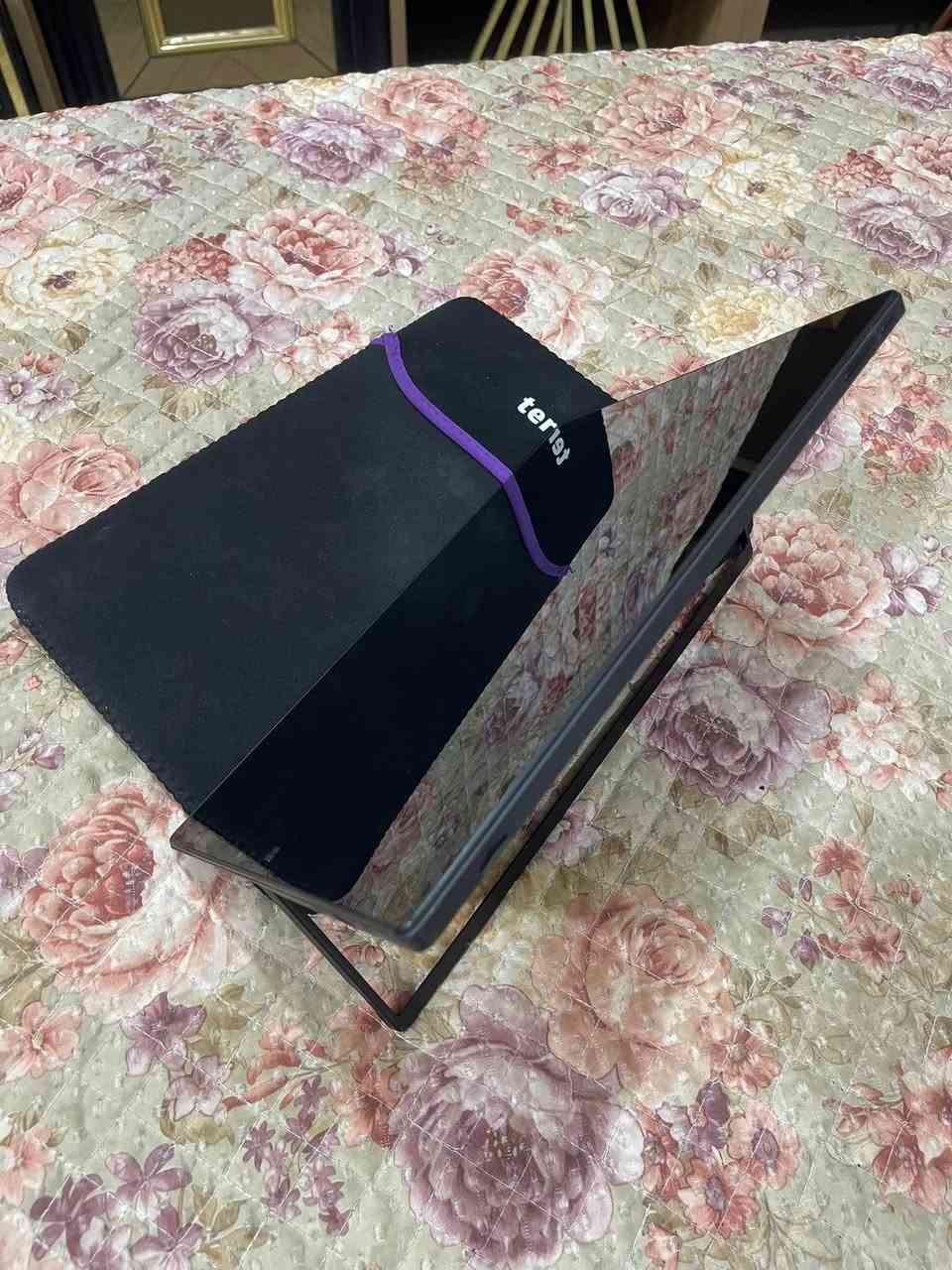 💻 لابتوب TERRA MOBILE مميز ونظيف جداً – للدراسة والأعمال اليومية ✨
وشاشه لمس 

​🔍 المواصفات الذكية للجهاز:

​المعالج (Processor): Intel®️ Core™️ m3-8100Y (جيل ثامن، موفر جداً للطاقة ويمنحك أداء مستقر وسلس بدون حرارة).

​الذاكرة العشوائية (RAM): 8 GB (سعة ممتازة تضمن لك فتح برامج متعددة وتصفح عشرات التبويبات بنفس الوقت بدون أي تعليق).

​التخزين (Storage): 512 GB SSD M.2 (هارد فائق السرعة، الحاسبة تفتح بثواني وتطبيقاتك تشتغل بلمحة عين، مو مثل الهاردات القديمة البطيئة).

​كارت الشاشة (Graphics): Intel®️ UHD Graphics 615 (ممتاز لمشاهدة الأفلام بدقة عالية، برامج الأوفيس، والألعاب الخفيفة).

​💡 بيش يفيدك هذا الجهاز؟

​لطلاب الجامعات: مثالي جداً لكتابة البحوث، المحاضرات الإلكترونية، والتقارير.

​لأصحاب المشاريع والمتاجر: سريع جداً في إدارة الصفحات، الرد على الزبائن، والتنقل بين الحسابات.

​البطارية والتنقل: معالج الجهاز مصمم ليحافظ على عمر البطارية لأطول فترة ممكنة أثناء التنقل.

​النظافة: الجهاز بحالة ممتازة ونظيف جداً وجاهز للاستخدام مباشرةً.
السعر 300الف وبي مجال


**إذا كنت صاحب هذا الإعلان وتريد حذفه لأي سبب، رجاءا أرسل رسالة إلى الدعم الفني**