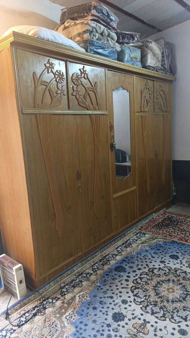 غرفة نوم للبيع صاج مكان كوفة سعر قفل بدون عملة 300 وجهاز جرى ب 100 🎀 ملاحظة اني  مندوبة شعندك غرفة نوم للبيع او غراض منزلية يدزلي خاص


**إذا كنت صاحب هذا الإعلان وتريد حذفه لأي سبب، رجاءا أرسل رسالة إلى الدعم الفني**