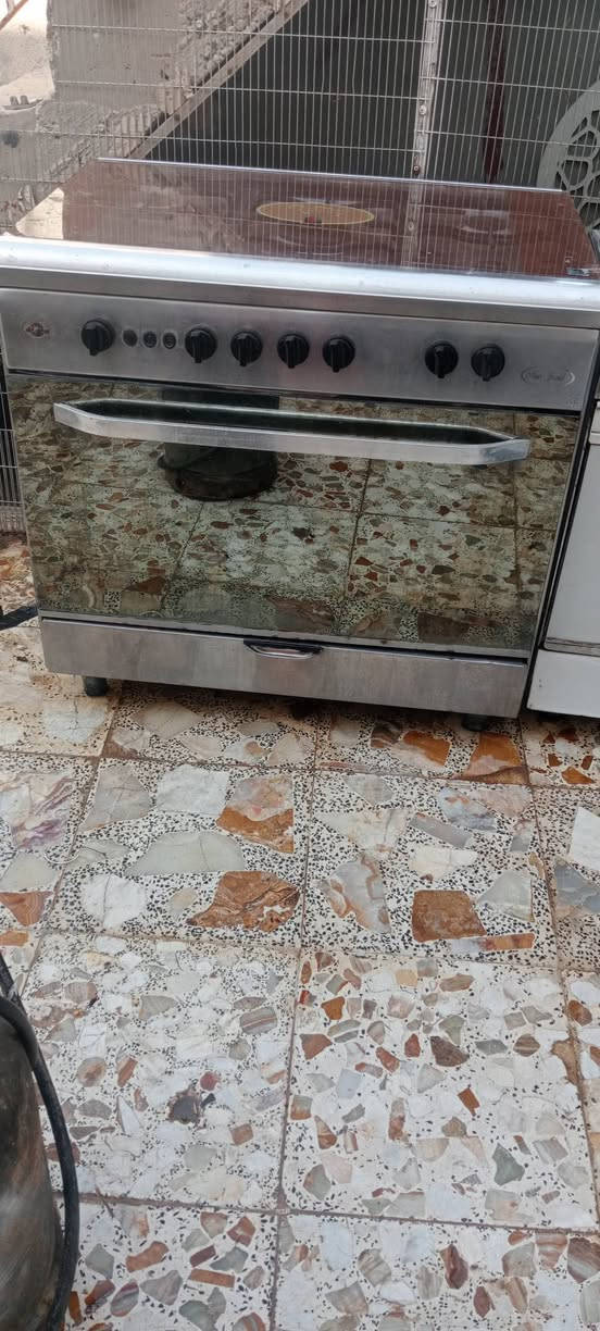 طباخ فريش مصري شرط الشغل ونارخضره شوف المقطع واتصل وتدلل بسعر 160 وبيه مجال بسيط اليريده يراسلني اويتصل ويدلل مكاني الاحرار الخضاره ***********
