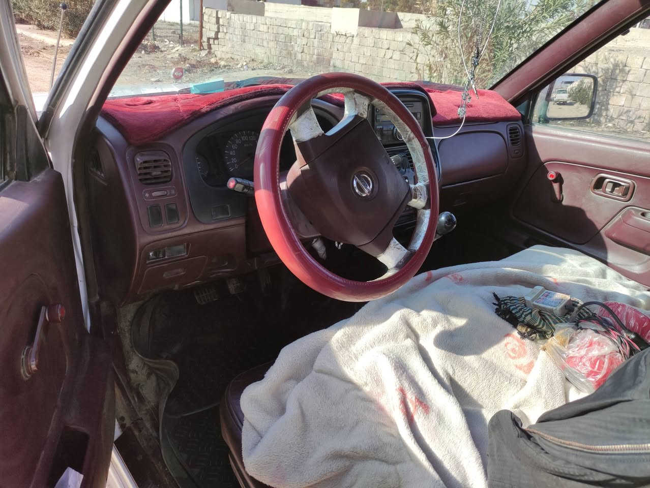 نیسان بۆفرۆشتن2006ناوسور جام عادی ڕەقەم سلێمانیە سەنەوی بەسەرچوە بەشەرتی تەحویل غرامە سەیارەکە دوپارچەو پەڵەیەکی بۆیاخە لابۆدیەکو دودەرگای بۆیاخە مەکینەی نەکراوەتەوە کەم ڕۆیشتوەچوارتایەی لۆکی لەسەرە سەیارەکە هین من نیە کابرا هین ماڵی خۆیەتی سەیارەی مەعرەز نیە سعری 110گڵا معامەلە لتەکیەیە ***********
