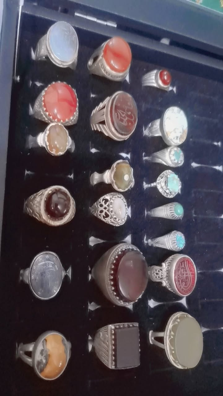 السلام عليكم اخوتي الكرام
خواتم عدد ٢٠ فضه 925
٢٠٣ غرام
مع الحجر
البيع جمله فقط اخوتي
ما ابيع مففففففرد
سعر القطعه ٢٠ الف فقط

للحجز المراسله عل خاص
و اليحجز كون يعرف بلمحابس رجاءآ
........................................
العنوان بغداد الزعفرانيه الكبيسي
لا يوجد توصيل اخوتي


**إذا كنت صاحب هذا الإعلان وتريد حذفه لأي سبب، رجاءا أرسل رسالة إلى الدعم الفني**