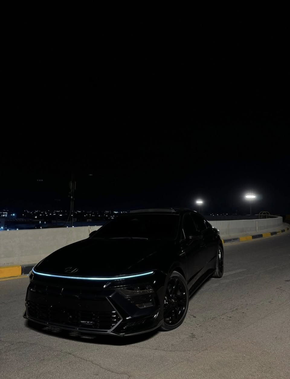 بلاك توب🖤
-سوناتا موديل 2024 فول موصفات اعلى فئه Nline رياضي ✈️
-مكينة  (2500 )(تيربو 290 🐎التسارع والعزم لايوصف) 
-السعر بلاش سعرها بسعر العاديه أهل المصلحه يعرفون -بيش ال  N
دخول جديد  سياره حادث  تبديل بابين نفس ألون وأصليات شرط طبق لأصل على لون سياره 
معوقين بصره بسم بنيه جاهزه للوكاله باي وقت مستلم لوحات وسنويه وجاهزه 
-سياره كلش جديده تعال وشوف نصبتها -احلى من صور كلش حلوه تحفه
-مكينة 2.5توربو طيااررره
-مواصفات راح اذكرهن ولو ميحتاج لين هيه -فول الفول 
-بانوراما ع طول السقف 

-بصمة دخول ذكي 

-شحن واير لس

-انارة داخليه محيطيه و دشبول وابواب تغير ٣٠ لون متغير بشاشه

-شاشة ع طول الدشبول 

-تحكم ستيرن 

-رادار امامي معا تحديد مسافة سيارة 

-رادار خلفي 

-رادار جانبي 

-اوتو ستوب خلفي 

-اوتو ستوب امامي 

-شفتات ستيرن 

-كشنات جلد وكنتاره N حضن رياضي 

-كشن خزن 3وضعيات  

-كشنات كهرباء وفول ايرباك 

-كشنات تدفئه 

-كير تعليك 

-شحن لاسلكي 

-حساس فتح جنطة الخلفية 

-سماعات BOSE 

-تشغيل عن بعد 

-نظام خروج عن المسار 

-قيادة ذاتيه 

-جامات اوتو 

-نظام اوتو هولد مال ازدحامات 

-هندبريك بصمة 

-انظمة قياده سبورت ونورمات وكمفورت  -وايكو 

-كاربلي يدعم كافة الانظمة الهاتف 

-دبل كزوز 

-كامرة خلفية دوارة

-اشارة بجاملغ LED 

-دشبول كاربون فايبر 

-كشنات مختمة شعار N 

-كشنات ودشبول وبيبان لون سموك جلد -وكنتارة 

-ويلكب حجم 19انج علامه N

-تايرات بلادية عليها 

-بجم زنون 

-لد ع طول البجم

-لايتات اوتو 

-نقط عمياء 

-مراية داخليه تعتيم تلقائي 

-شاشة تبريد تحكم كله لمس

مكاني سماوه ***********
