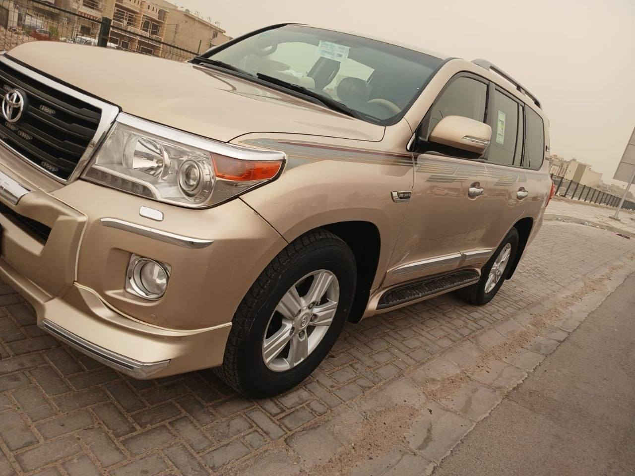 لانكروز 2009 محدثة ١٤ مكفولة وسونارها موجود فقط صبغ بنيد اثر جراد  مكانها نجف
***********
