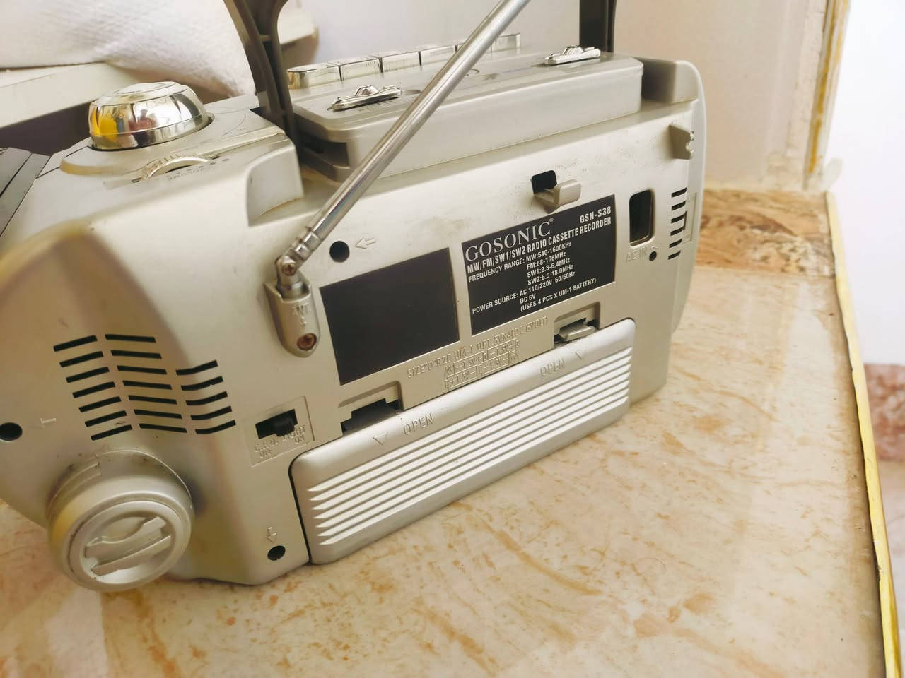 مسجل وراديو  صيني شغال بشرط 
سعره 20 الف قفل نهائي ...يوجد توصيل


**إذا كنت صاحب هذا الإعلان وتريد حذفه لأي سبب، رجاءا أرسل رسالة إلى الدعم الفني**