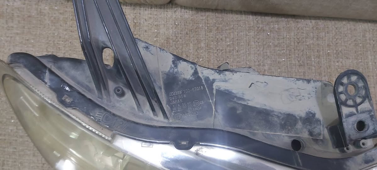 سلام عليكم لايتات اصليه سعرهن ١٢٥ وبيهن مجال مكاني نجف لااستفسار اتصل وخادم ***********
