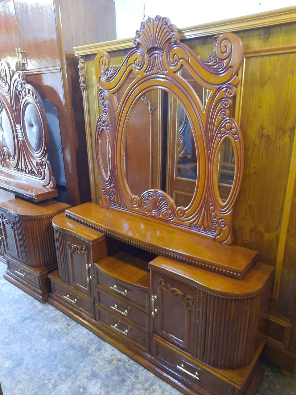 للبيع⭕️⭕️⭕️⭕️
غرفه 6 أبواب ملحق نقش زان صاج 5 ملم شغل توصي ( نظافه 100%  )
العنوان. السكر. مقابل سانكو مول /ومحطة كهرباء السكر
للإستفسار اتصل📞📞 
***********
***********
معرض أثاث ( بشار ابو غسق )
🟢مستعدون لشراء غرف النوم والكناتير الصاج🟢
