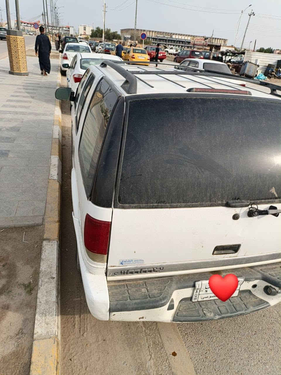 سلام عليكم بلايزر موديل 2000.. رقم بغداد سنويه بعد مامنتهيه. كيرها كايم مكفوله من الصبغ والكص ونقل الجثه مكان بصره ***********
سعرها 40ورقه وبيها مجال
