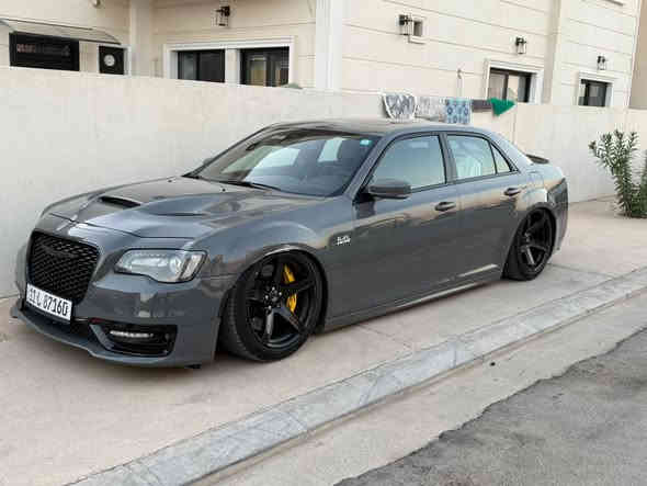 السلام عليكم.
من رخصة الادمن 
كرايسلر s300 هيمي٢٠١٩
لون مميز سمنتي 
فول مواصفات 
فتحه 
رادار 
نقطه عمية
السياره بيها تزويد 
فجوج برمبو الاصلي 
بيها جكات 
السياره معدله 
نصبتها فول 
بيها مكانين بارد السياره 
حادث جاملغ وبنيد امامي جه السايق 
وصبغ باب الامي فقط رش 
بأسمي تحويل ثاني يوم للاستفسار
٢٦٥٠٠ 

***********
