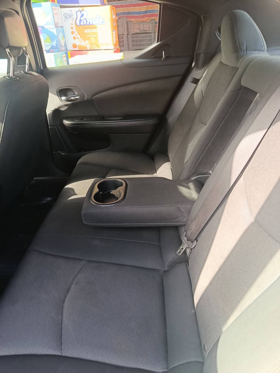 السلام عليكم ورحمه والله وبركاته 
للبيع دوج افنجر موديل ١٢ رقم بغداد باسمي 
السياره كير مكينه صدر خلفي امامي تخم تأثير كله جديد 
تبريد ثلج غرفتهه على وضع الشركه سياره بلاديه واني مستورده من سنه ٢٠١٢ على أيدي 
كهربائيات على وضع الشركه اي جطل ماكو واير زايد ماكو 
السعر ٨٥ وبيعه مجال الشراي يتصل ويدلل ***********
