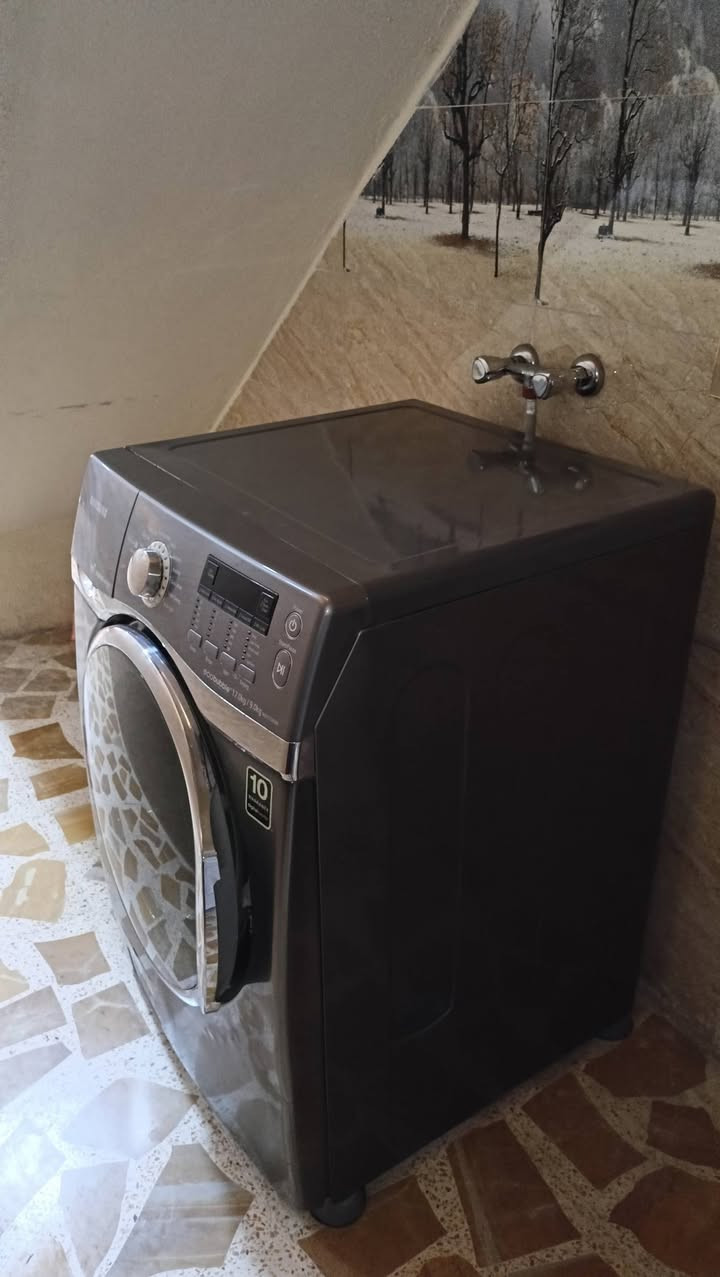 غسالة نضفيفه للبيع 17 كيلو غسالة 
موصل جانب الايسر حي القدس تقطيع الجديد للتواصل او الاستفسار عل رقمي بي واتساب اسيا 
***********

