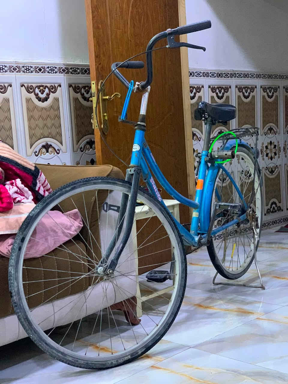 بيسكلات ثنين للبيع واحد جبلي واحد بطه حجم ٢٦ لواحد بـ٥٠ وثاني بـ٤٠ وبي مجال شي قليل مكاني سده ثانيه يم الحسينيه أهل البيت. رقمي *********** كروب الامين الثانية
