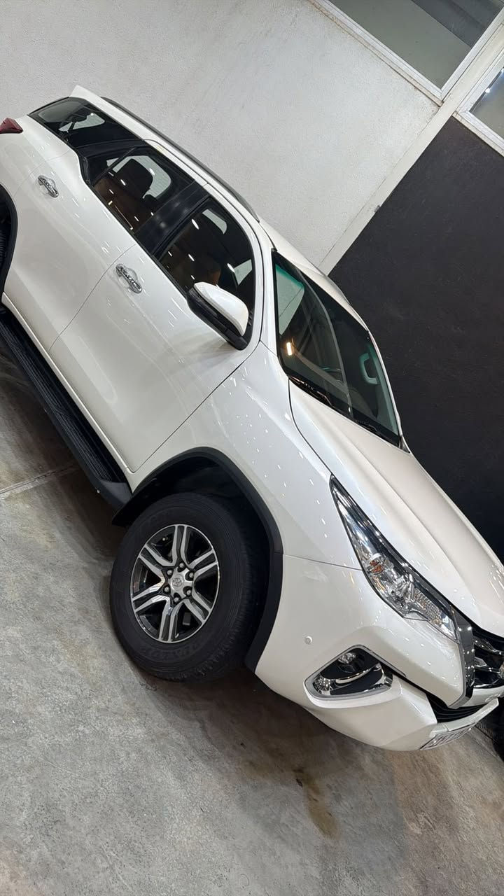 TOYOTA 2020 fortuner 🎌
تويوتا 2020  فورتچنر 🎌
ضمان وكالة ساس 
كفالة عامة ✅
عداد المسافة 64000 K/M 

📍بغداد شركة ابو ظبي چكوك قرب بوابة الكاظمية 

0771 811 1145

