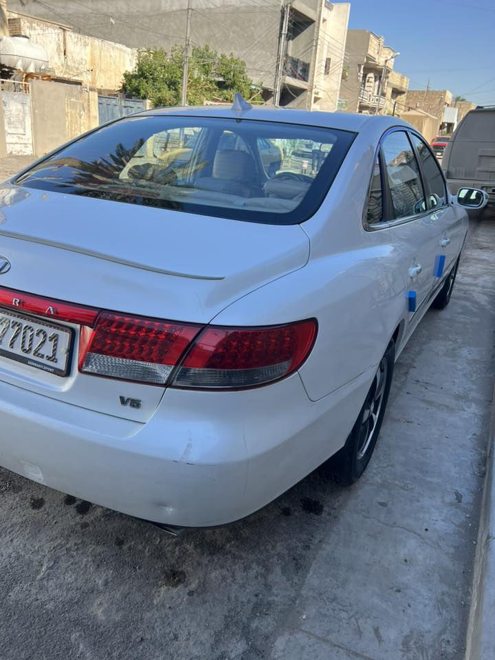 سلام عليكم بيع مستعجل  ازيرا موديل 2008 خليجي محرك 2700  فتحت سقف
محرك وكير خير من الله مثبت سرعه  تخم تايرات جديد تدفئه تبريد كله شغال سياره  
بأسمي سنويه لل 2029 السعر على خاص    عنواني بغداد حي العامل ***********
