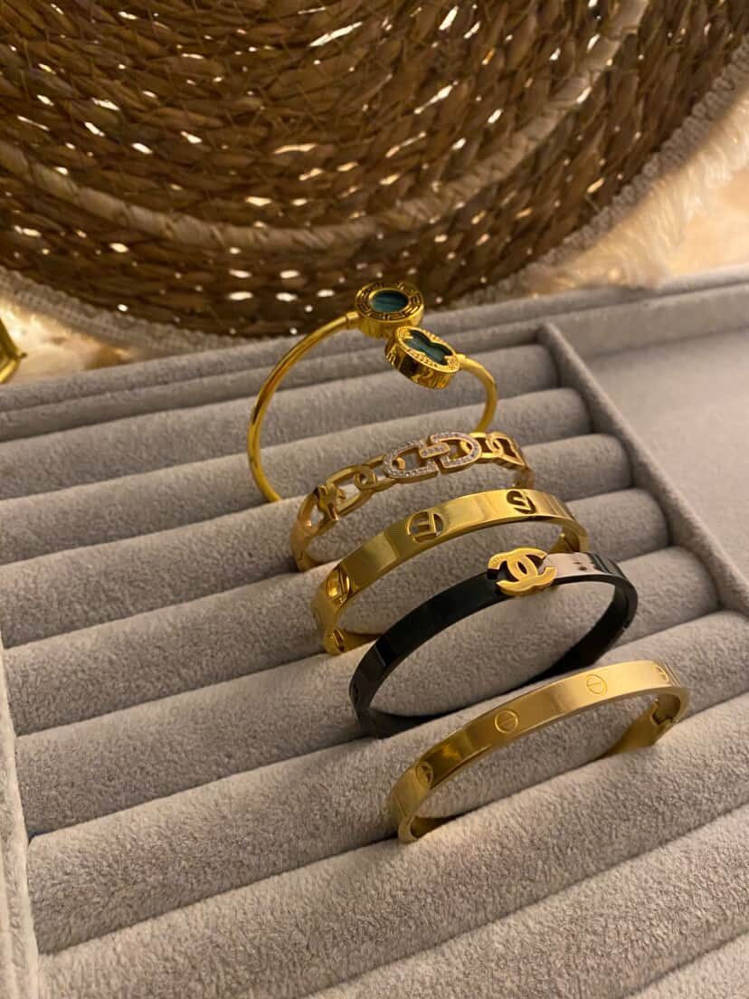 ⁨ كُل القطع متوفرة طلاء ثابت اعلى كواليتي ستانلس ستيل 
للطلب والاستفسار خاص 💌
يوجد توصيل لأربيل ومحافظات  العراق  ومع كل طلب هديه ♥️📦


**إذا كنت صاحب هذا الإعلان وتريد حذفه لأي سبب، رجاءا أرسل رسالة إلى الدعم الفني**