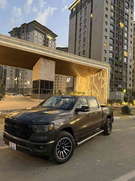 السلام عليكم دوج رام صحراي للبيع بسعر مناسب 
🚘 دوج رام 2022 – بك هورن (نص مواصفات) محدث سبورت 
✨ شاشة وسط | 🎥 
🛞 فور ويل | ⚙️ كير ماوس
📍 ماشية: 30,000 ميل فقط
🎨 حادثها جاملغ وبنيد بدلتهن بسبورت وحدثتهن  

📑 رقم بغداد إنكليزي جديد بسمي  | 📌 مكانها: بغداد حي الجهاد 
💰 السعر:280  وبيها مجال 
📞 للاستفسار: ***********
