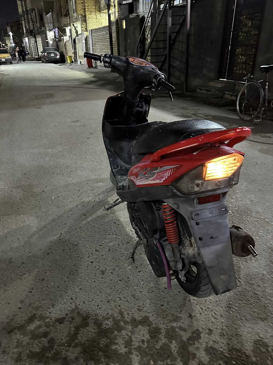 سلام عليكم ماكس عدلة لبيع كلشي شغال وشلعة ومعدل نقصهة بس باتري مكاني بغداد الغزالية السعر 650 وبيهة مجال الرقم ***********
