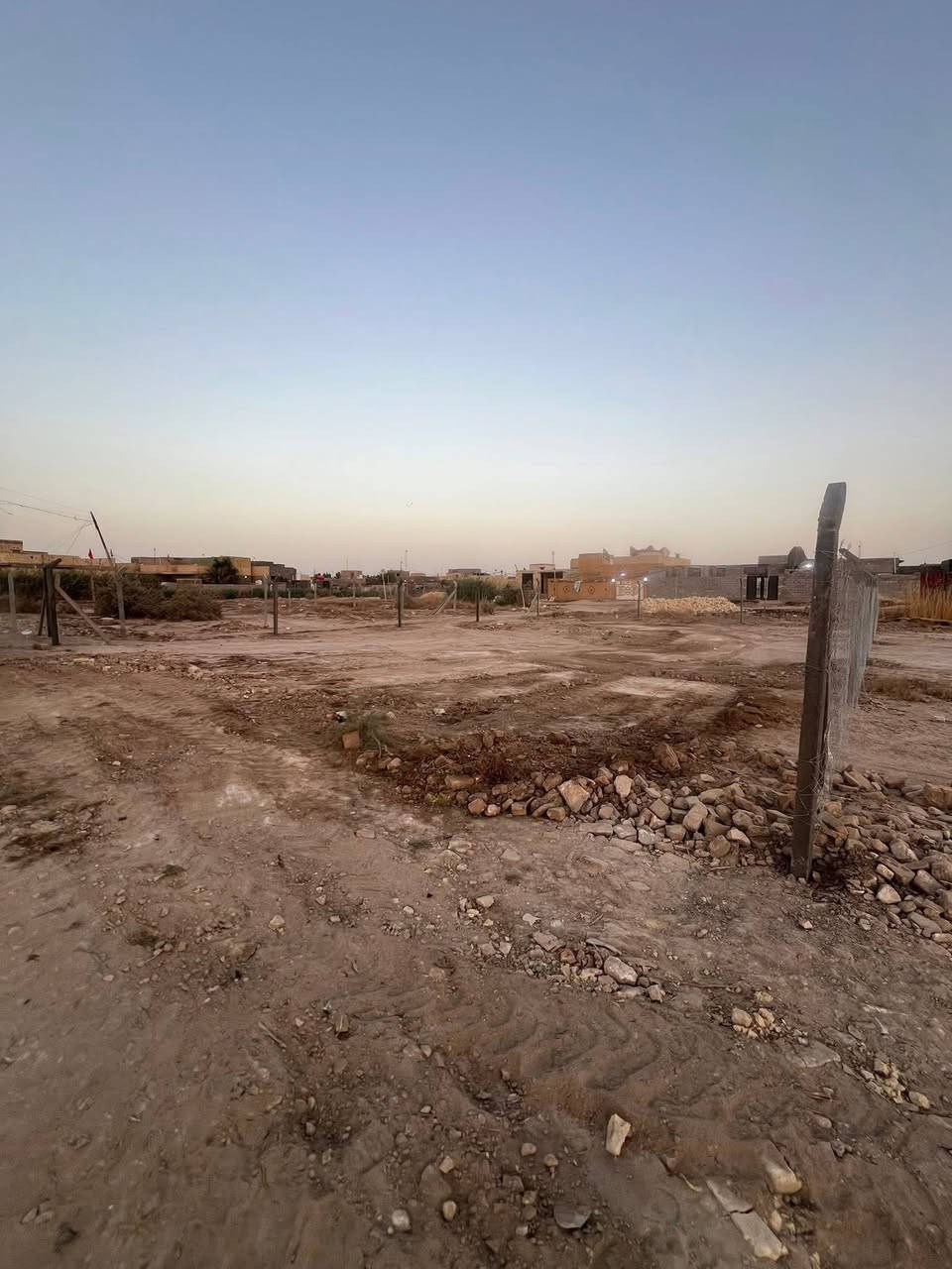 قطعه ارض مساحه 100 متر  طابو زراعي سند 25  الواجه 4،60 والنزال 22 متر 
العنوان : شارع المعاره  مجاور شارع البزل الشارع التبليط الجديد . 
خدمات كامله  : ماء . كهرباء : تبعد عن التبليط 50 متر   ______________________________________
الاستفسار اكثر مراجعه 
مكتب عقارات محمد كامل العويسي  
عنوان المكتب 🏡 قنطره ربيانه / شارع المواكب مقابل قرطاسيه القمر 
اداره المكتب :
***********
*********** واتساب ☎️
