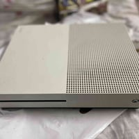 اكس بوكس ون اس • كونسول