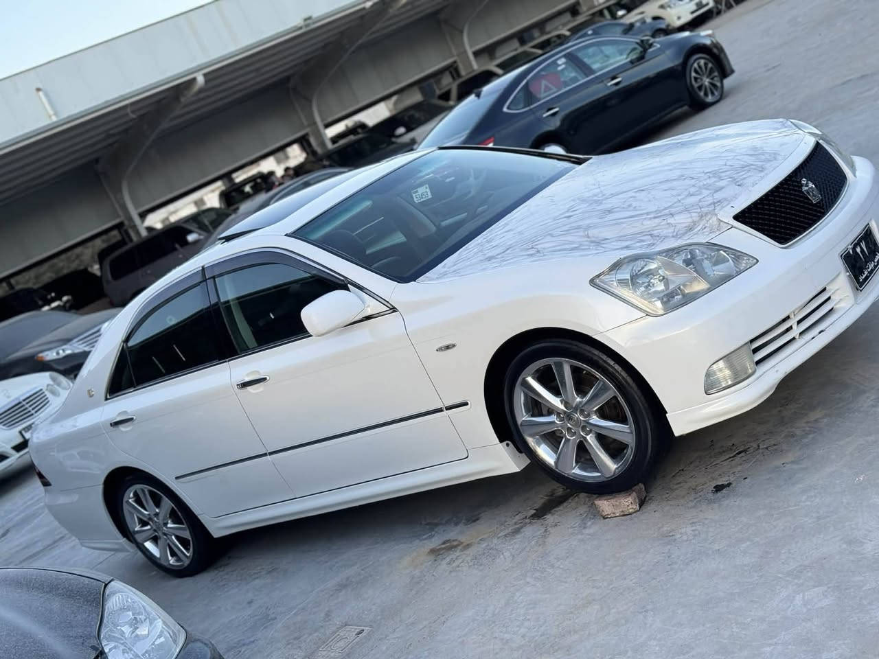 بەناوی خودای گەورە  
شاهینە ساخ فول مواسەفات جڵدو سڵایدو هیتەر سەیارەکە کامل جایزە ساردی وگەرمی برێک هەموو گیانی مەزبوت  سەیارەکە بێ بۆیاخە  بێ چاڵ بێ شوخت چوار ویلی دینگەی. ئیستیلی لەژێرە سفر سفر  کامل فۆڕمیگا سوری بیلاد 
***********
