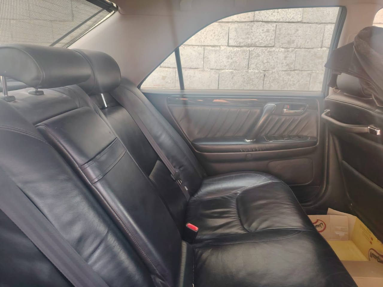 السلام عليكم سياره ادوات
سياره جنون لبيع سياره مفوله عده التنته كرستال 

كصه جنطه ارقام فقط اتصال ع الرقم *********** واتساب
السعر ع الخاص
