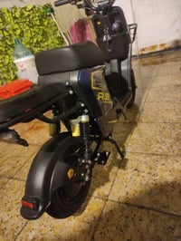 دراجه شحن للبيع كفاله عامه ار 9 السعر 450وبيه مجال رقم 07714932590