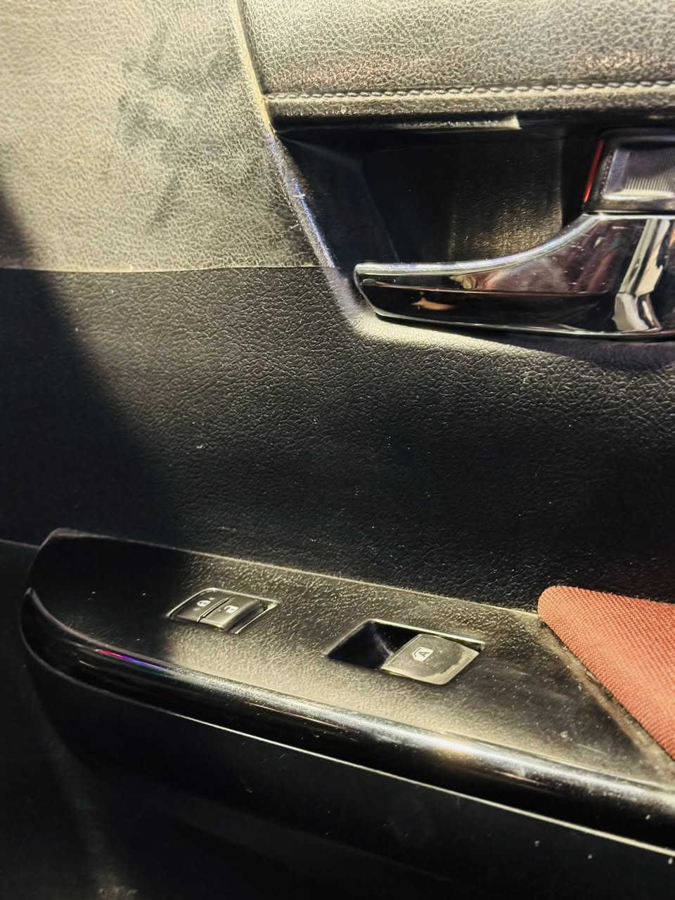 السلام عليكم 
هايلوكس فورويل 2017 اوتوماتيك 4*4 ام الدعاء
تبريد قطعتين بيانو 
سعوديه باب الاول فول مواصفات 1/1 بصمه تشغيل + بصمه ابواب
دبل سنترلوك رقم بغداد مشروع وطني سنويه مجدده لل2030 
سياره جديده وجاهزه من كلشي
السعر 255$ ترهم مراوس حسب القناعه
العنوان بابل 
*********** واتساب
