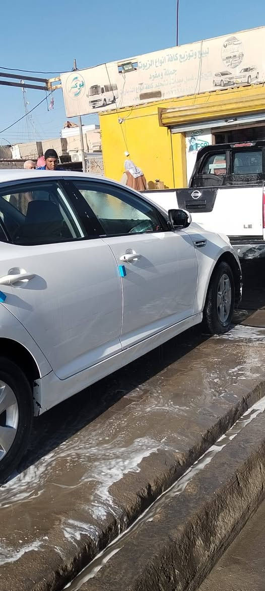 كي فايف 5 موديل 12
محرك ٢٠٠٠
سنويه ٢٩تنتهي  بسمي تحويل ثاني يوم 
تبريد شغال حداده جديده
تخم تايرات س
سيارة وارد كوري كوري ماينكفل من صبغ 
سياره بيها ضربه صغيره ترجع ع بارد
سياره جاهزه من كل نواحي شغل وطلع 
سعر 100 بيها مجال لشرايه 
مكاني بصره كرمه علي 
شراي يتصل   ***********
