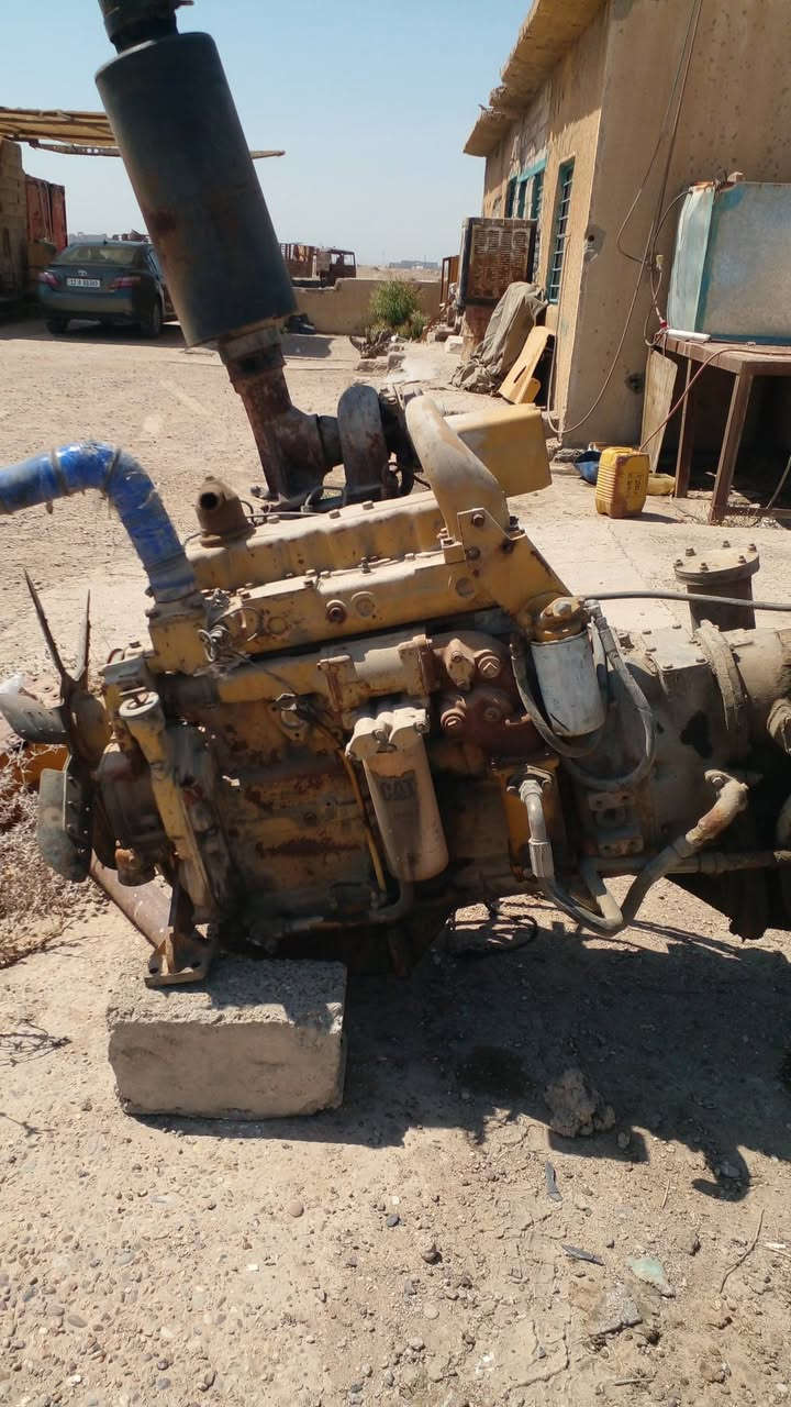 اغراض شفل كتربلر ٩٥٠ محرك جديد ابو البليته بخاخ مع راتيتر كامله جديده فافون مع باقي الاغراض المعروضه بالصور للبيع .موبايل *********** و*********** المكان معارض الفلوجه السريع خلف محطة الوقود.
