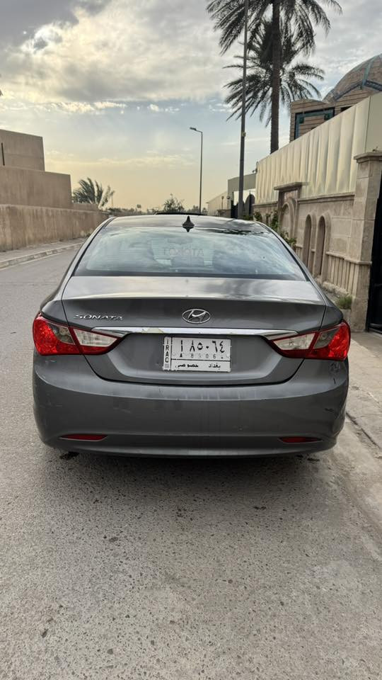 السلام عليكم سونتا 2013 للبيع ٣ قطع صبغ بابين وجاملغ الورة فقط الباقي مكفول حتة الدعامية بدون صبغ محرك جديد ماشية ١٥٠ مكاني اعضمية *********** السعر ٩٩
