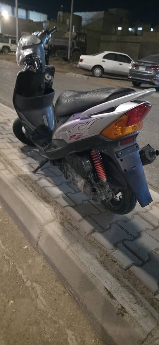 السلام عليكم حبايب ماكس عدلة بوشة 55،ابلاد بية كلجات اصلية اشاير او بكلايت مال 4 اصليات شراي اجيب المصلح ويك 
السعر 700 او بية مجال شي بسيط لل شراي مكاني مغربة تفاصيل أكثر خاص او اتصال ***********
