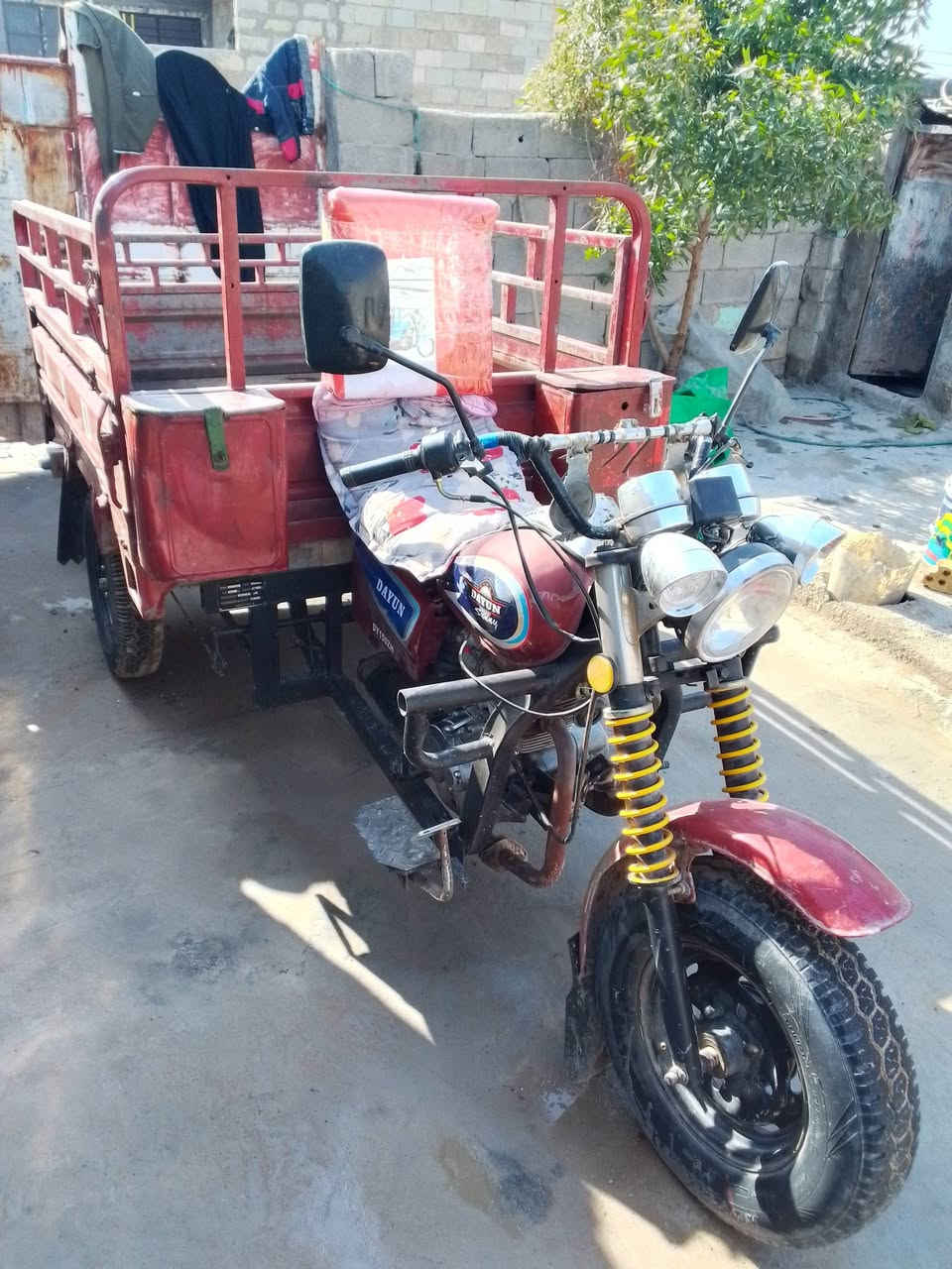 سلام عليكم عندي ستوته البيع ديوان موديل 14وراق صواليه سلف هندر كرهبيات شقله سعر 725وبيه مجال مكاني سيطرت الج هاذه رقمي ***********
