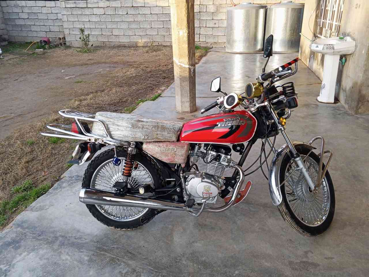 ‏السلام عليكم 
‏ماطور تايكر موديل 2021
‏وزن ثقيل ختومات محرك شرط 
‏السعر550 الشراي يتصل 
‏مكاني المكوك
***********
