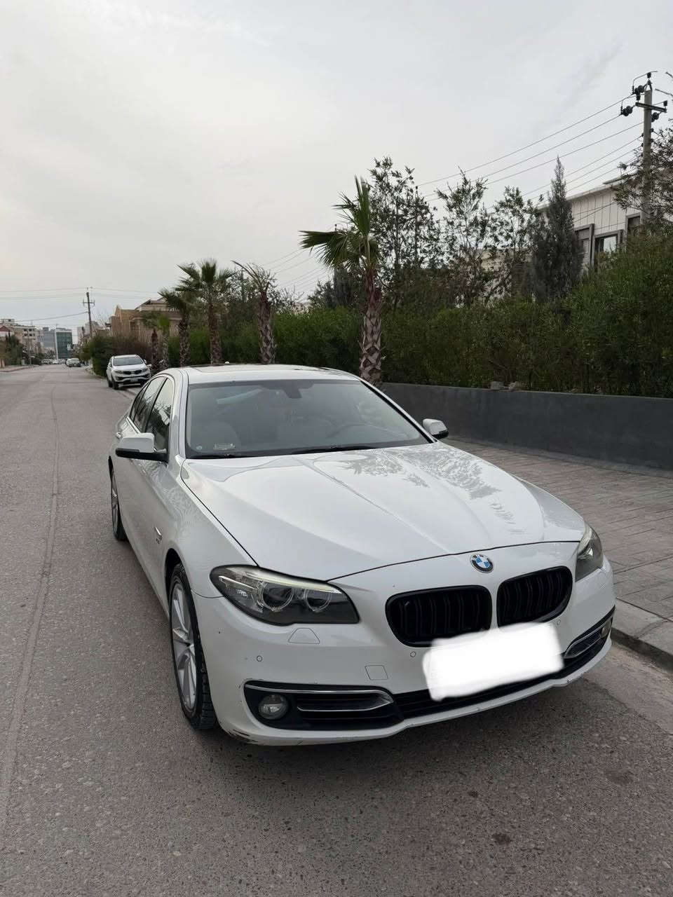 Bmw 520i 2014 sharika hawler
2 swij zaman sharika orush
155 mile roishtya 
Slait
5 parda 
Naw zard
Basma w zorr muasafati tr….
185 waraqa w mu3amalaki kam
*********** - whatss app - korek أربيل, العراق
