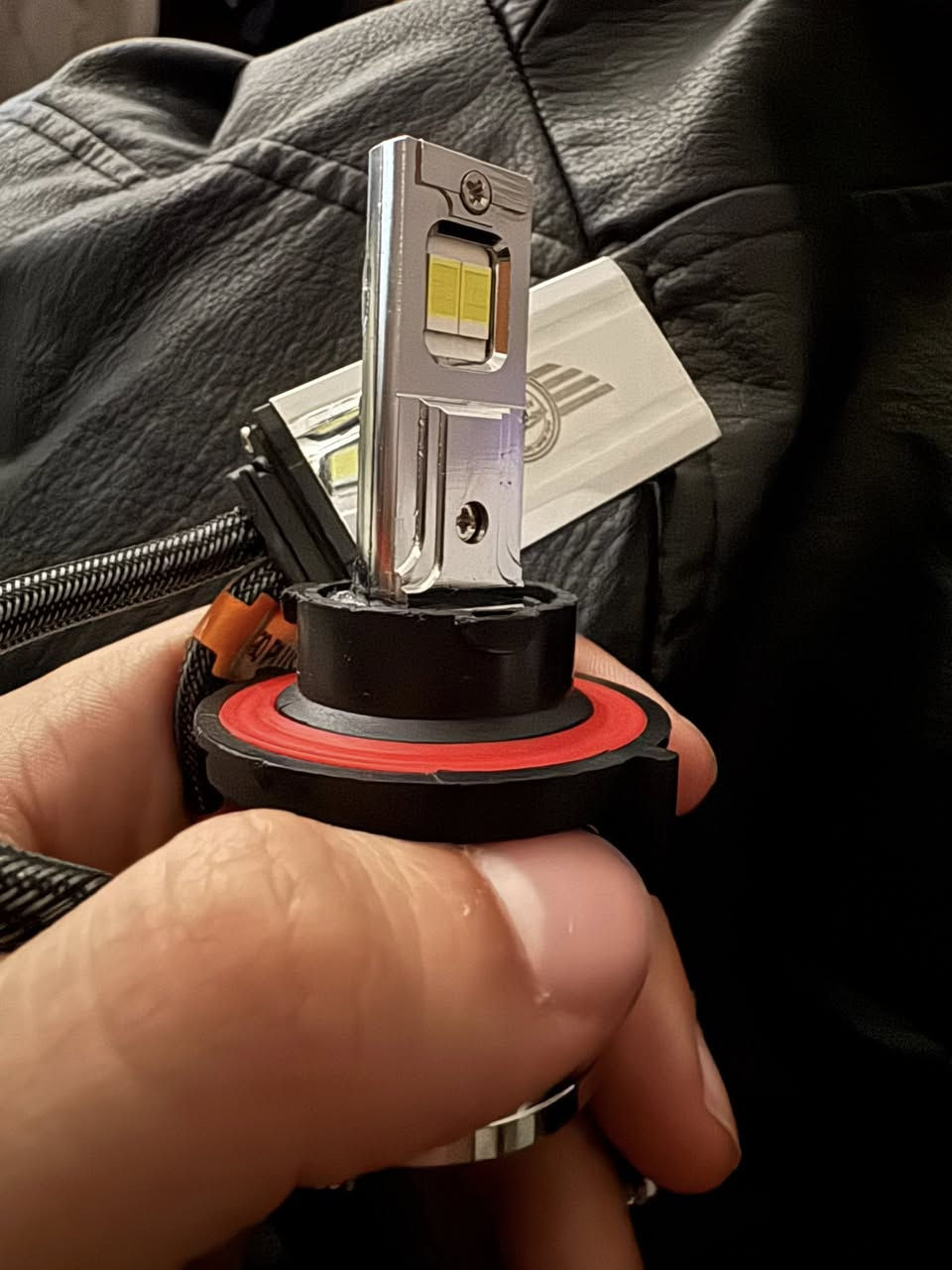 السلام عليكم 
گلوب لد زنون ثلجي عالي ناصي اوسرام راقي جداً 
دبل براد ومروحة 
وانارتة نهار فدشي راقي
استخدام قليل
H13 عالي ناصي يرهم للصول واليوكن وبعد مااعرف المن يرهم
والسعر قيم بما يرضي الله


**إذا كنت صاحب هذا الإعلان وتريد حذفه لأي سبب، رجاءا أرسل رسالة إلى الدعم الفني**