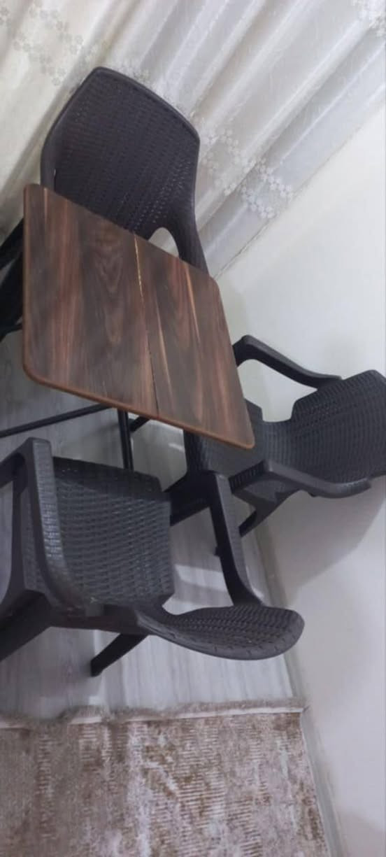 #للبيع
تخت + دوشك+كنتور + مروحة + ميزين +كرسي3 
سعر 👇
***********
