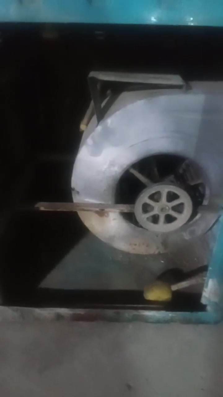 كشر مبرده الايرانية ناقصه بس ماطور 
وثانيه بييان وماطور نضيفات للبيع 
او مراوس بكونفيره


**إذا كنت صاحب هذا الإعلان وتريد حذفه لأي سبب، رجاءا أرسل رسالة إلى الدعم الفني**