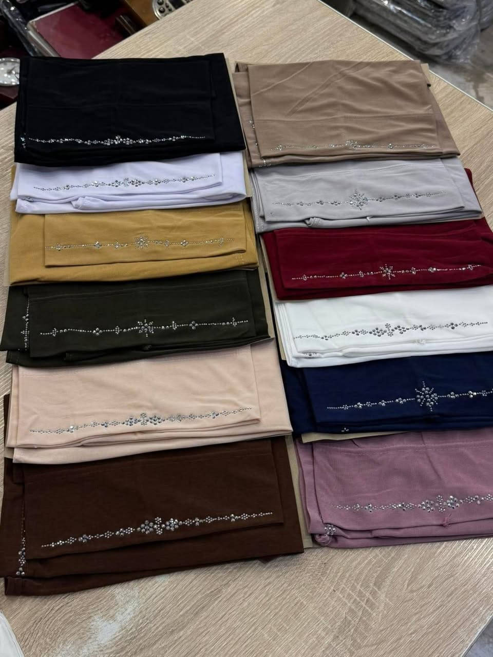 حجاب أميرة نسائي بناتي من عمر 12 سنه حد نسائي متوفر قطني وڨيزون  ساده وستراس توصيل جميع محافضات موجود 😍😍


**إذا كنت صاحب هذا الإعلان وتريد حذفه لأي سبب، رجاءا أرسل رسالة إلى الدعم الفني**